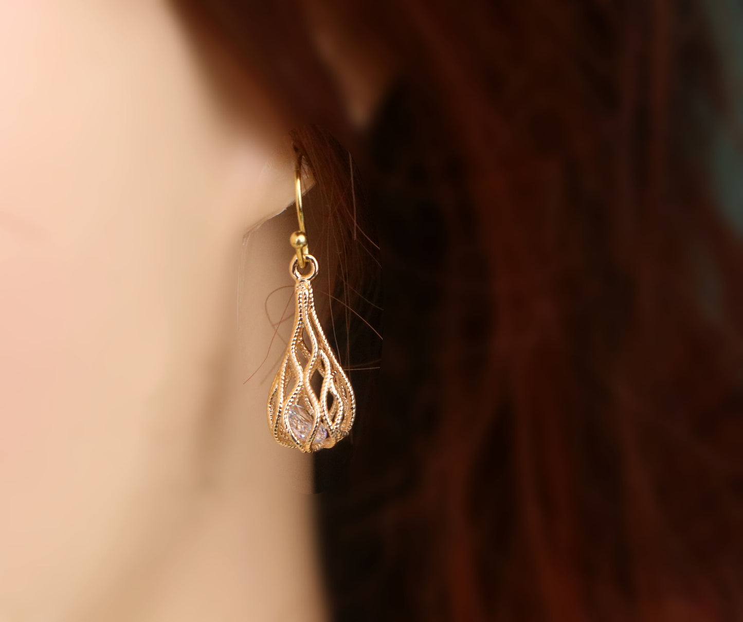 Gold DNA Twisted Choker Necklace with Diamond Lantern Pendant,Lantern Teardrop Necklace Earrings,Simple Formal Occasion Necklace,Regency fairycore princess Jewelry, bridal Necklace