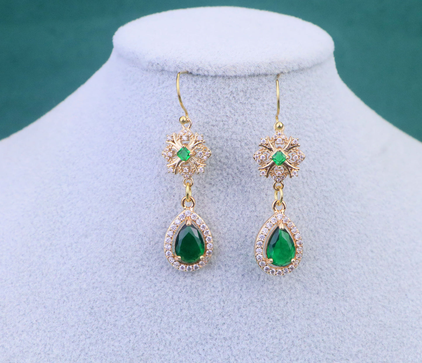 Gold Emerald Green Diamond Cross Choker Necklace,Green Teardrop bridal wedding Necklace