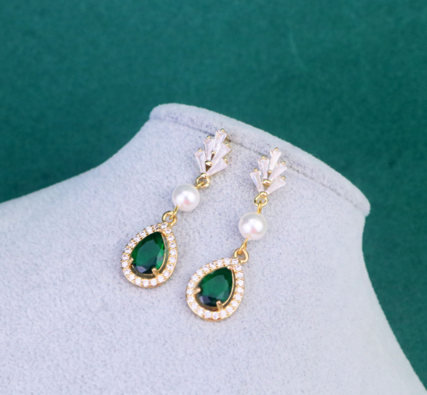 Gold Green Leaf Pearl Fairy Choker Necklace,Olive Leaf Vine Necklace,Emerald Green Teardrop Necklace Earrings ,Leaf bridal Necklace