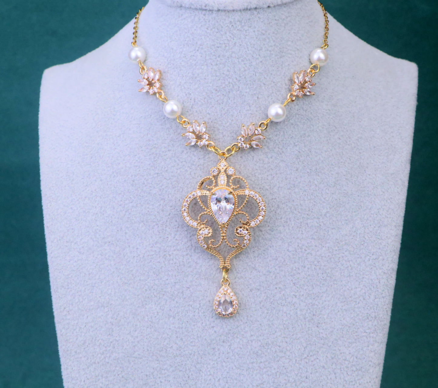 Gold Leaf Pearl Diamond Fairy Choker Necklace,Gold Bridal Wedding Necklace Earrings,Teardrop Necklace, Regency fairycore princess Jewelry