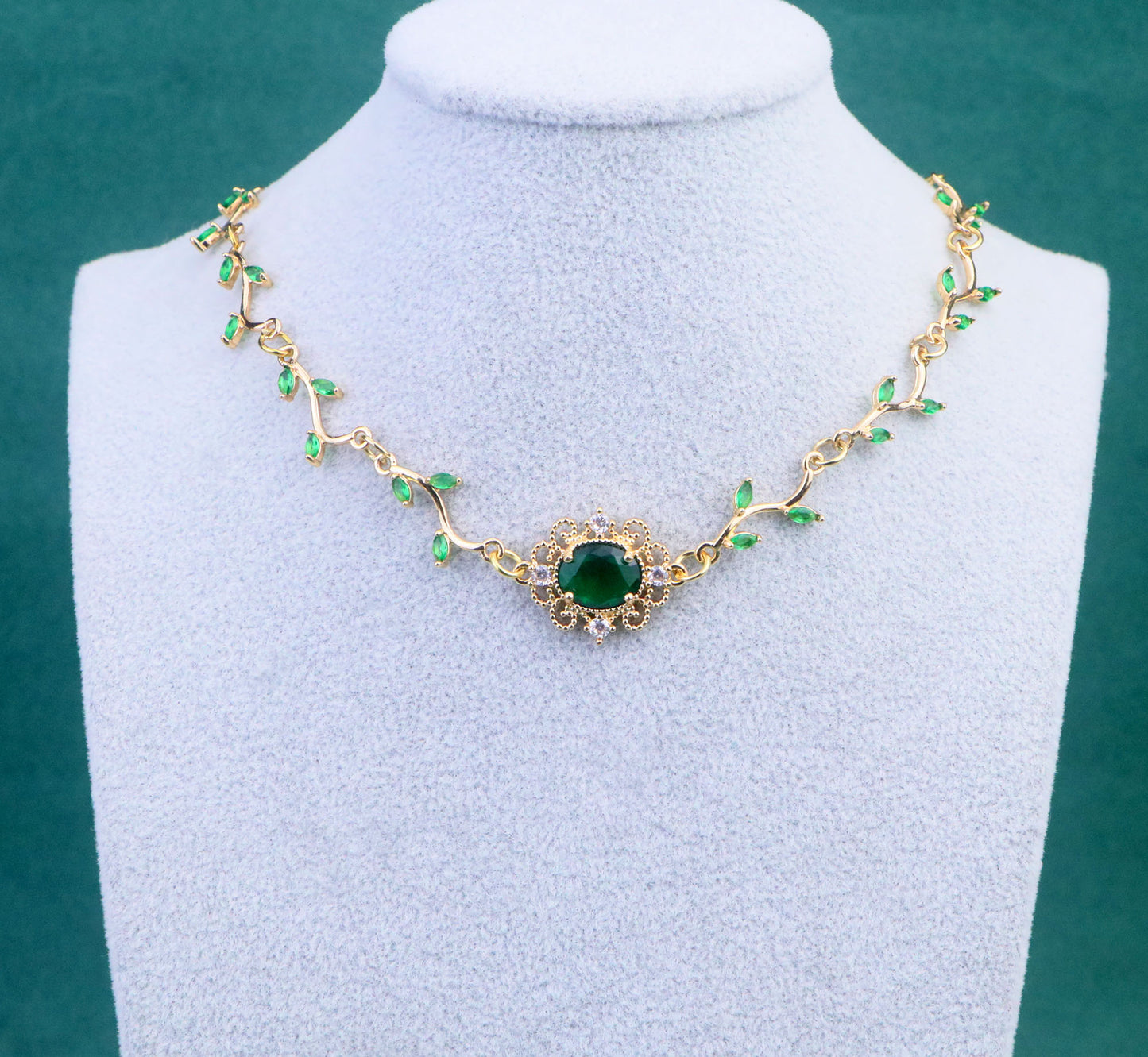 Gold Emerald Green Leaf Vine Choker Necklace,Green Flower Necklace,Green Heart Necklace