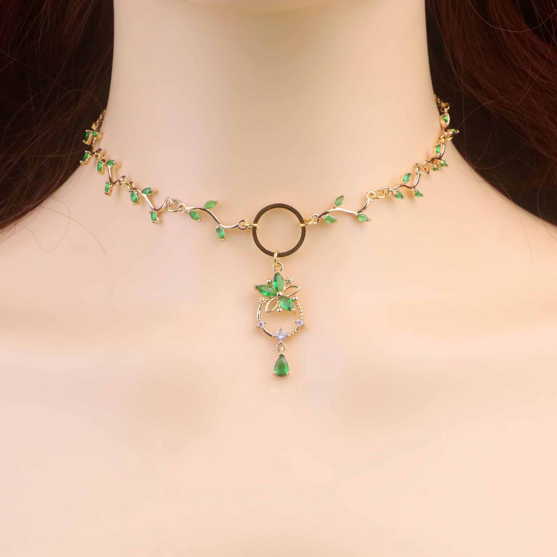 Gold Emerald Green Leaf Vine Choker Necklace,Green Heart Necklace,Green Teardrop Necklace,Leaf bridal Necklace