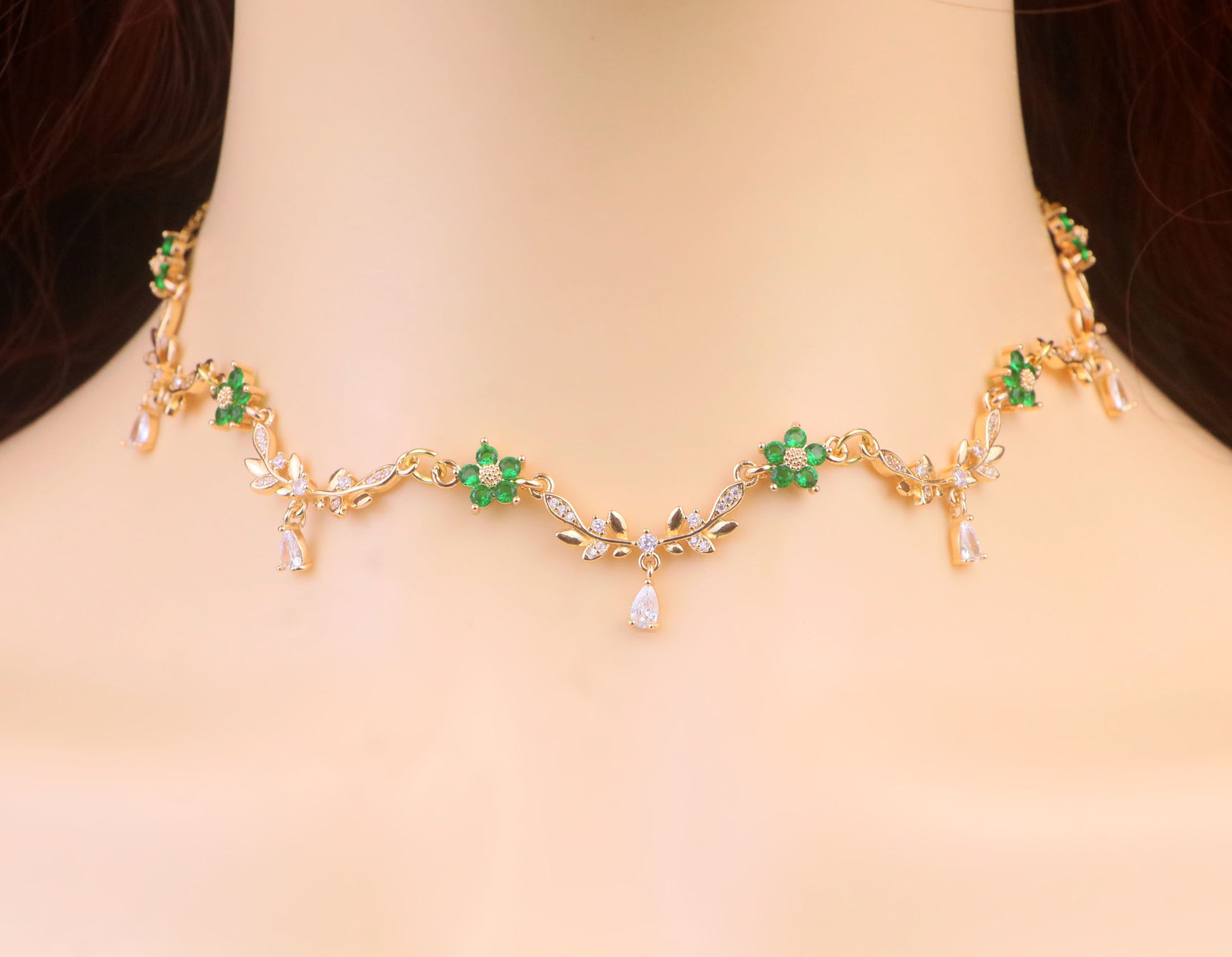Gold Emerald Green Olive Leaf Vine Necklace,Green Diamond Leaf Flower Fairy Choker Necklace,Flower Vine Necklace,Regency bridal Necklace