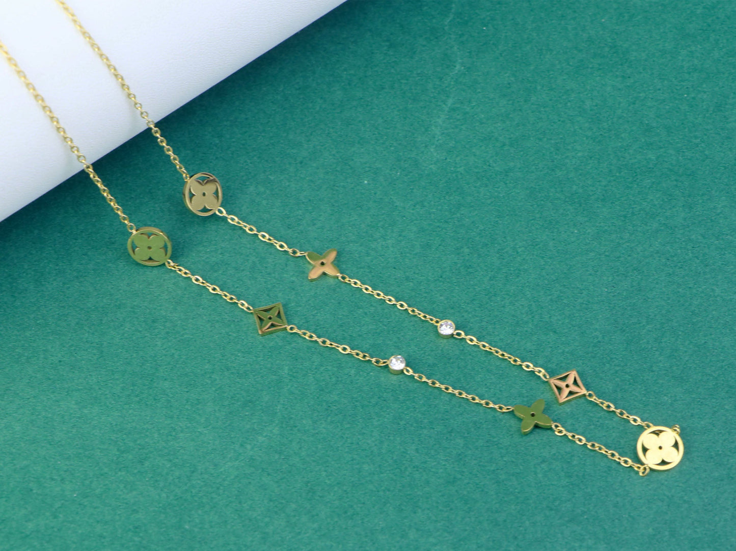18k Gold Non Tarnish Gold Clover Flower Necklace With CZ Diamond,clover Flower Necklace and Bracelet Set