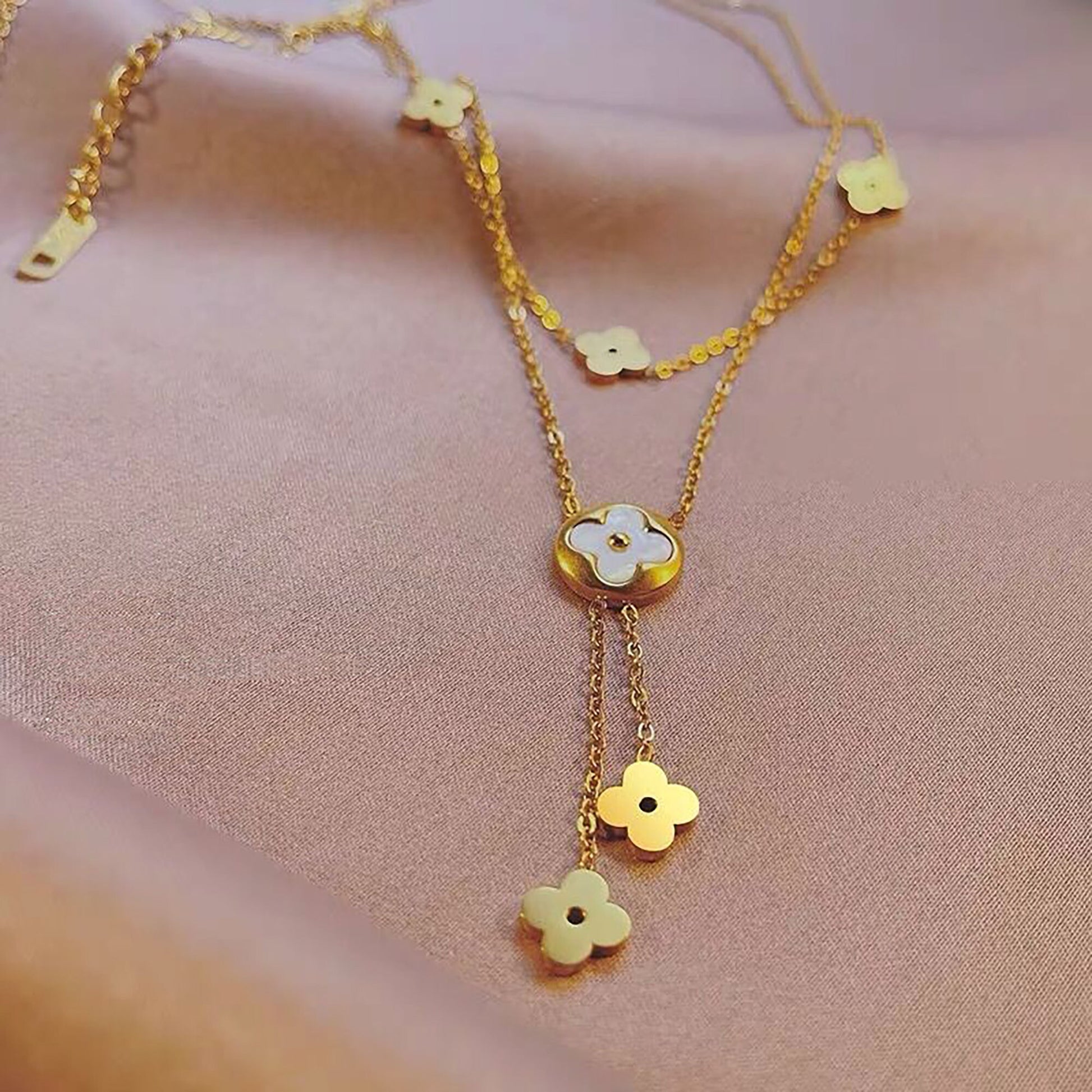 18k Gold Double Layer Mother of Pearl Clover Choker Necklace